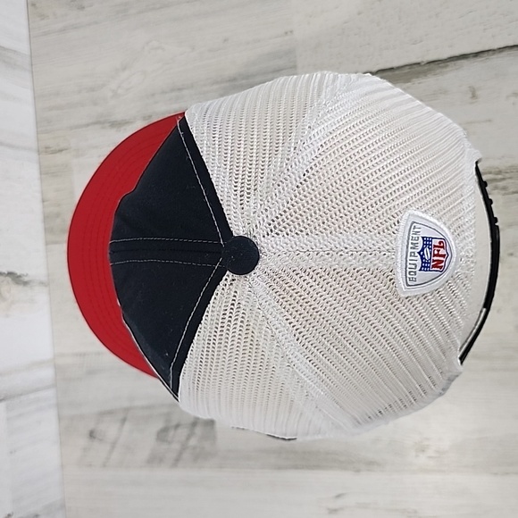 Reebok Tampa Bay Buccaneers NFL red black white baseball hat cap mesh snapback - Picture 6 of 9